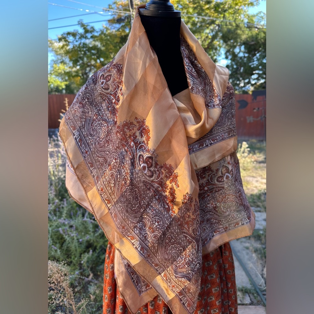 Elegant Paisley Scarf